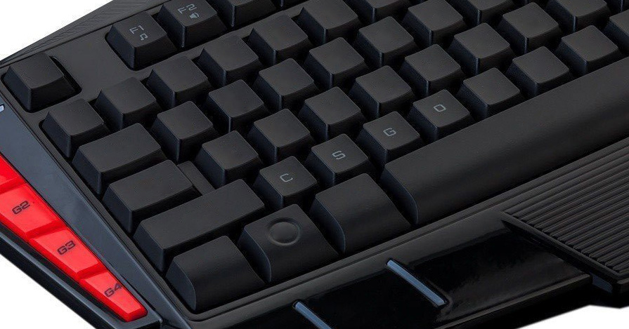 Полезные бинды для CS2 в 2026: команды для каждого игрока